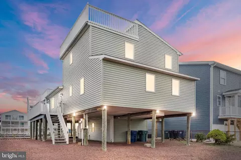 4 W Shrewsbury Dr, Tuckerton, NJ 08087