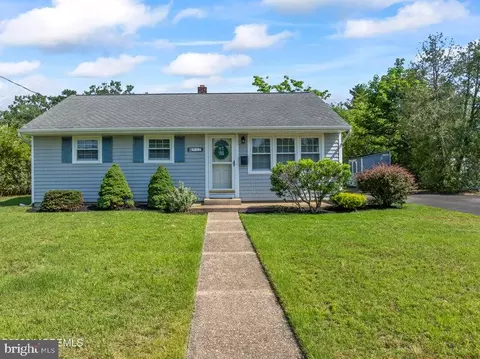 512 Terrace Ave, Toms River, NJ 08753