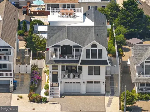 118 Dolphin Ave, Beach Haven, NJ 08008