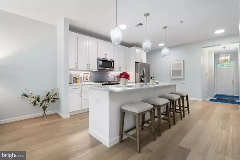 15 Bryce Ln, Manahawkin, NJ 08050