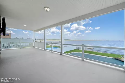Exterior - 1508 Beach Blvd, Forked River, NJ 08731 photo 2 of 10