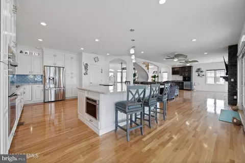 Kitchen - 1508 Beach Blvd, Forked River, NJ 08731 photo 4 of 7