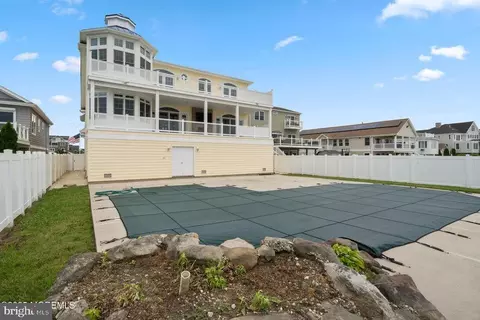 Exterior - 1508 Beach Blvd, Forked River, NJ 08731 photo 8 of 10