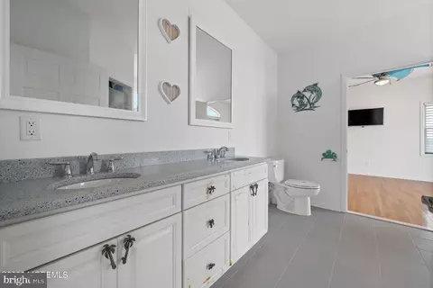 Bath - 1508 Beach Blvd, Forked River, NJ 08731 photo 2 of 4