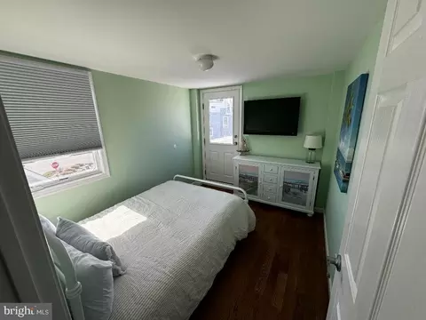 Bedroom - 2012 E Bay Ter, Ship Bottom, NJ 08008 photo 3 of 6