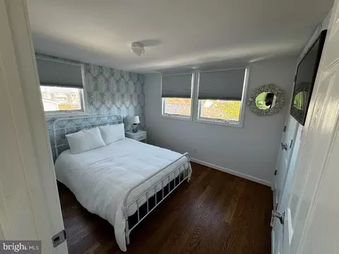 Bedroom - 2012 E Bay Ter, Ship Bottom, NJ 08008 photo 6 of 6