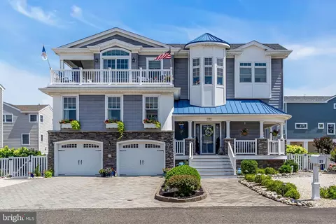 21 W Magnolia Ave W, Long Beach, NJ 08008