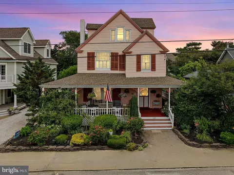 109 Centre St, Beach Haven, NJ 08008