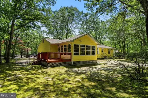 Exterior - 1 Avon Ln, Waretown, NJ 08758 photo 4 of 5