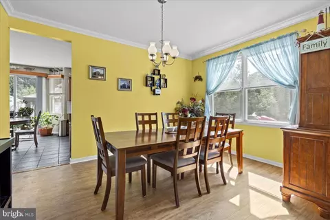 Dining - 3 Victory, Brick, NJ 08723 photo 2 of 3