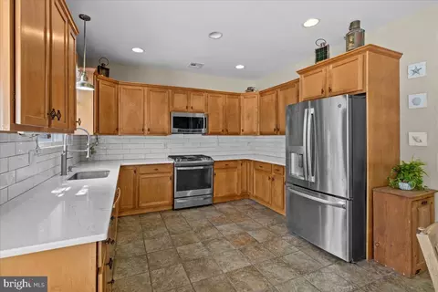 Kitchen - 3 Victory, Brick, NJ 08723 photo 2 of 4