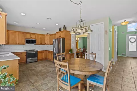 Entry Way - 3 Victory, Brick, NJ 08723 photo 4 of 4