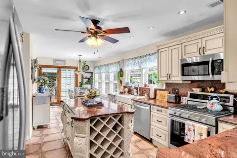 Kitchen - 288 Van Ave, Brick, NJ 08724 photo 2 of 4