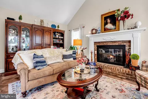Living - 288 Van Ave, Brick, NJ 08724 photo 1 of 4
