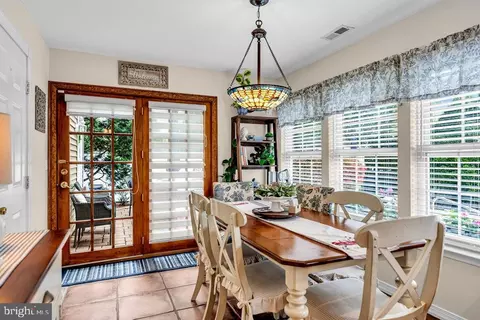 Dining - 288 Van Ave, Brick, NJ 08724 photo 4 of 4