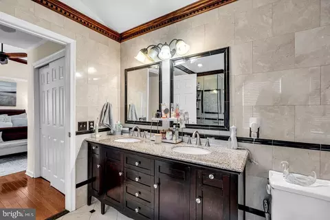 Bath - 288 Van Ave, Brick, NJ 08724 photo 1 of 4
