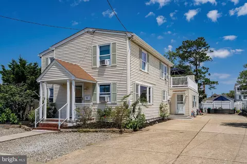 9 E Maryland Ave, Long Beach Township, NJ 08008