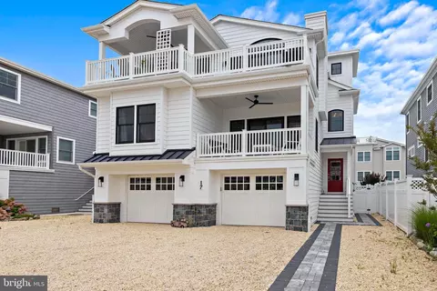 17 W Harding Ave, Long Beach Township, NJ 08008