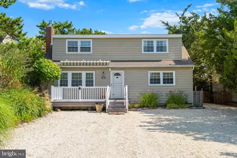 11 W 12 St, Barnegat Light, NJ 08006