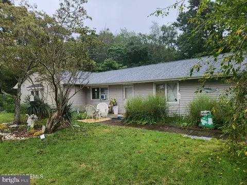 27 Cedar Dr, Lanoka Harbor, NJ 08734