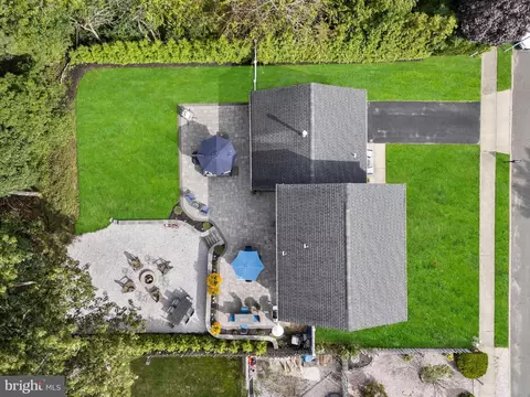 View/Area - 784 Constitution Dr, Brick, NJ 08724 photo 2 of 8