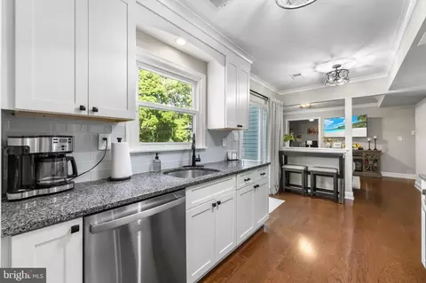 Kitchen - 784 Constitution Dr, Brick, NJ 08724 photo 3 of 3