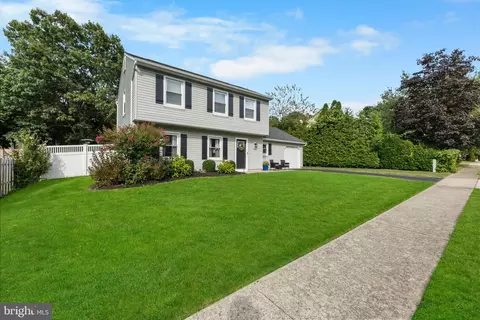Exterior - 784 Constitution Dr, Brick, NJ 08724 photo 2 of 12