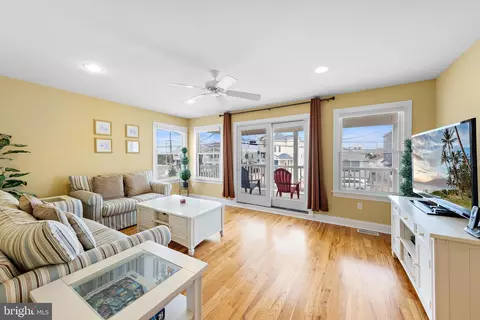 Living - 104 E 18th St, Ship Bottom, NJ 08008 photo 5 of 6