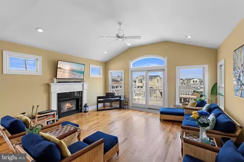 Living - 104 E 18th St, Ship Bottom, NJ 08008 photo 2 of 6