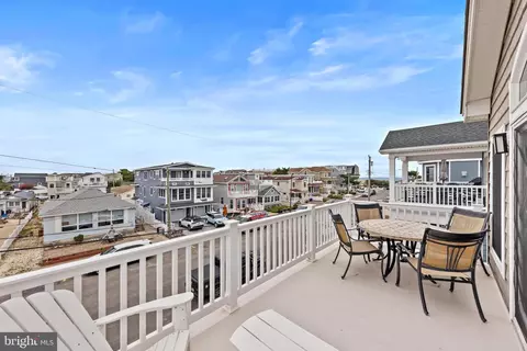 Exterior - 104 E 18th St, Ship Bottom, NJ 08008 photo 5 of 16