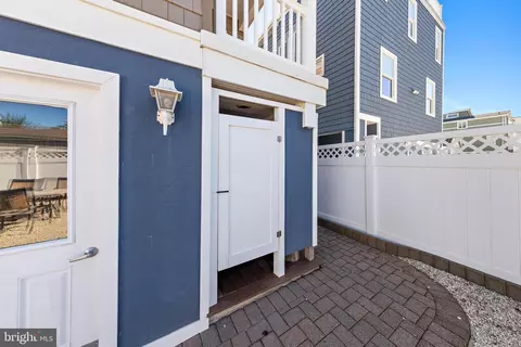 Exterior - 104 E 18th St, Ship Bottom, NJ 08008 photo 13 of 16