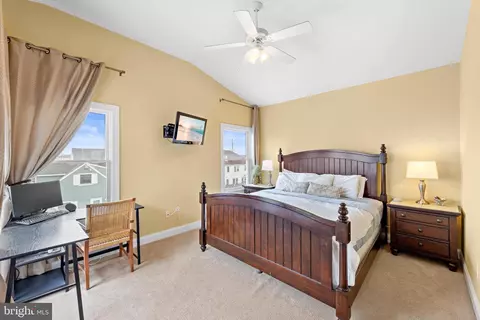 Bedroom - 104 E 18th St, Ship Bottom, NJ 08008 photo 6 of 7