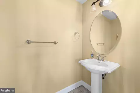 Bath - 104 E 18th St, Ship Bottom, NJ 08008 photo 3 of 3