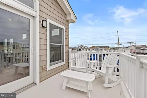 Exterior - 104 E 18th St, Ship Bottom, NJ 08008 photo 7 of 16