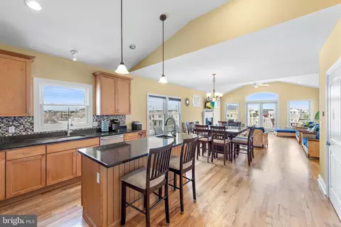 Kitchen - 104 E 18th St, Ship Bottom, NJ 08008 photo 3 of 5