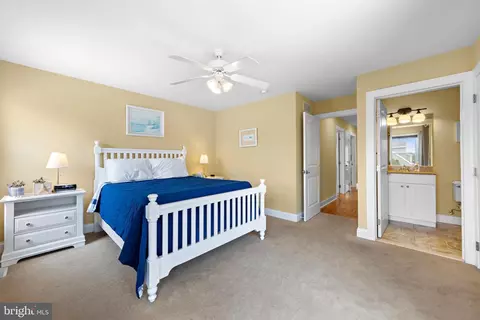 Bedroom - 104 E 18th St, Ship Bottom, NJ 08008 photo 4 of 7