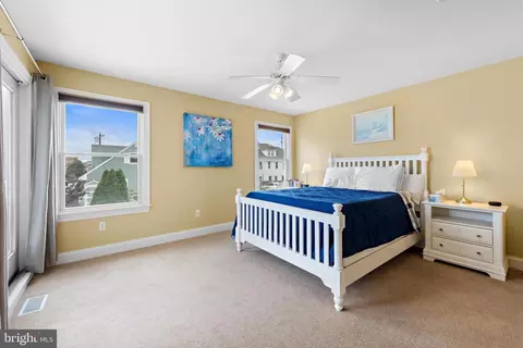 Bedroom - 104 E 18th St, Ship Bottom, NJ 08008 photo 2 of 7
