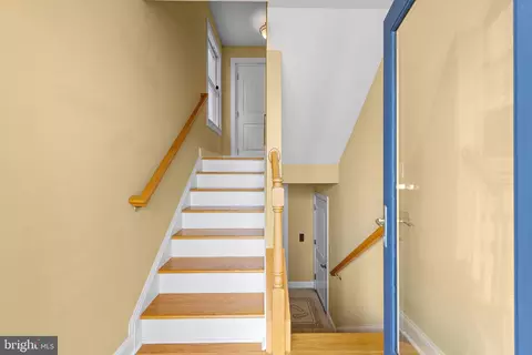 Entry Way - 104 E 18th St, Ship Bottom, NJ 08008 photo 1 of 2