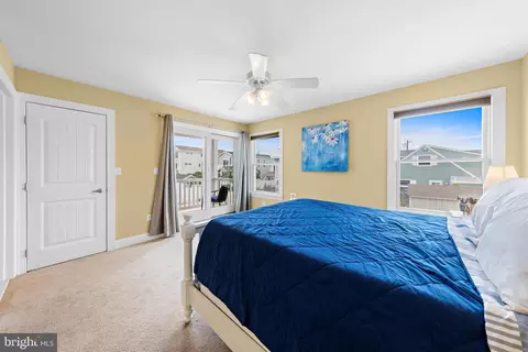 Bedroom - 104 E 18th St, Ship Bottom, NJ 08008 photo 3 of 7