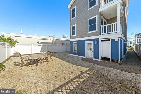 Exterior - 104 E 18th St, Ship Bottom, NJ 08008 photo 12 of 16
