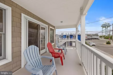 Exterior - 104 E 18th St, Ship Bottom, NJ 08008 photo 9 of 16