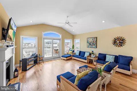 Living - 104 E 18th St, Ship Bottom, NJ 08008 photo 3 of 6