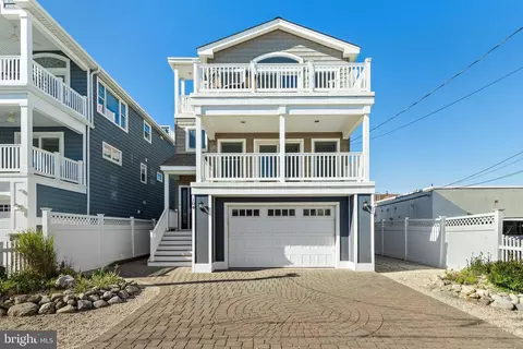Exterior - 104 E 18th St, Ship Bottom, NJ 08008 photo 2 of 16
