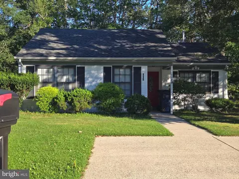 118 Lexington Dr, Tuckerton, NJ 08087