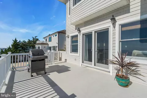 Exterior - 12 Point Rd, Waretown, NJ 08758 photo 18 of 21