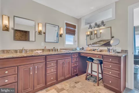Bath - 12 Point Rd, Waretown, NJ 08758 photo 2 of 8