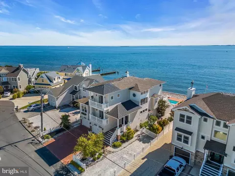 12 Point Rd, Waretown, NJ 08758