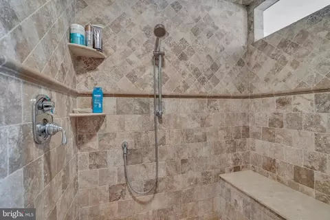 Bath - 12 Point Rd, Waretown, NJ 08758 photo 3 of 8