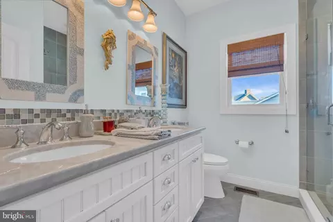 Bath - 12 Point Rd, Waretown, NJ 08758 photo 6 of 8