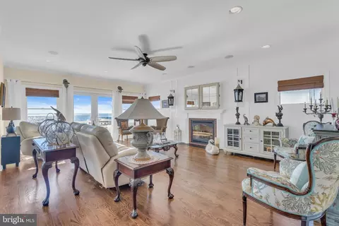 Living - 12 Point Rd, Waretown, NJ 08758 photo 3 of 4